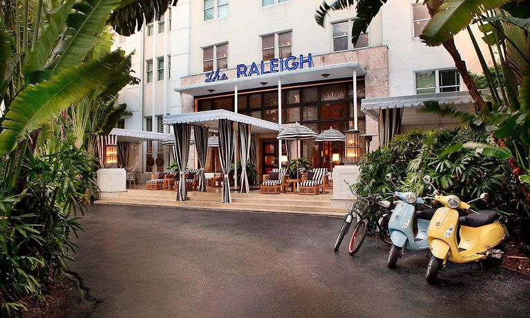 THE RALEIGH HOTEL MIAMI BEACH